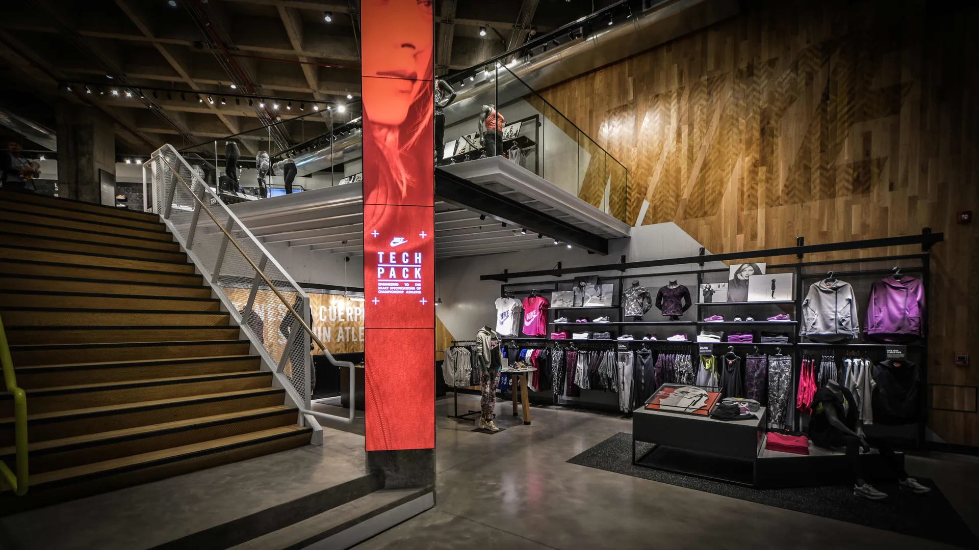 Nike — Video Wall & Visual Merchandising · Bs As